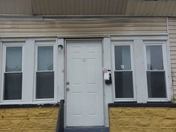 5829 Warrington Ave, Philadelphia, PA 19143