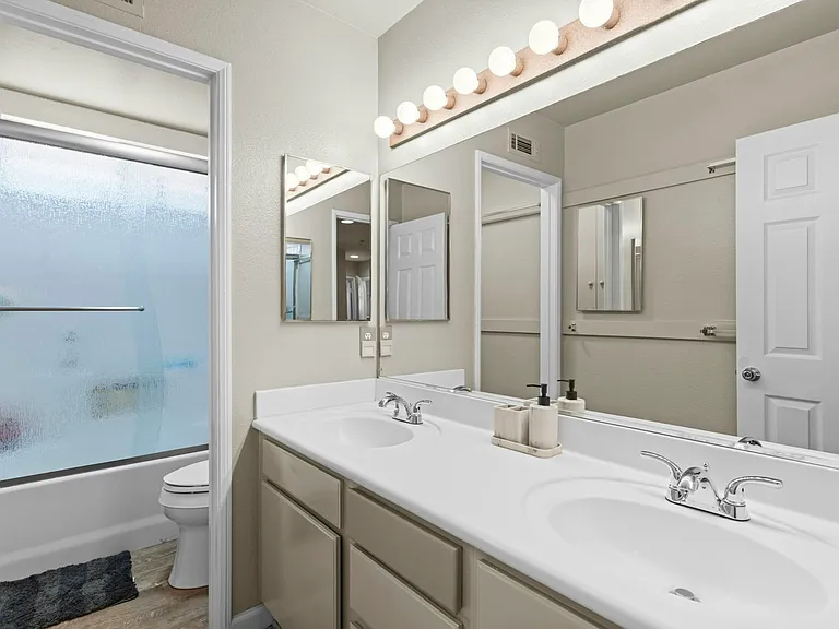 31500 Britton Cir — Photo 22