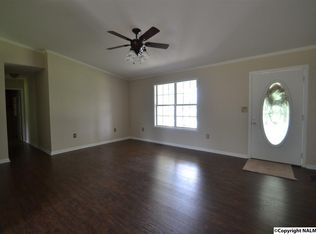 44 Dee Cir, Guntersville, AL 35976