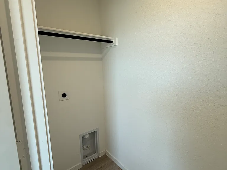 3230 Mound Rdg — Photo 4