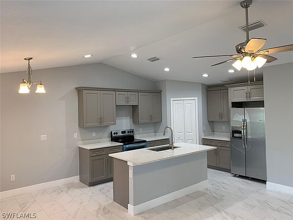 5th image of 2329/2331 NE 16th Terrace Cpe