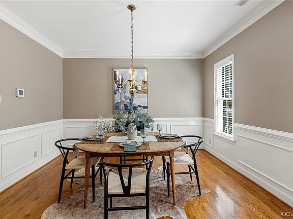 5th image of 10267 Matthews Grove Ln