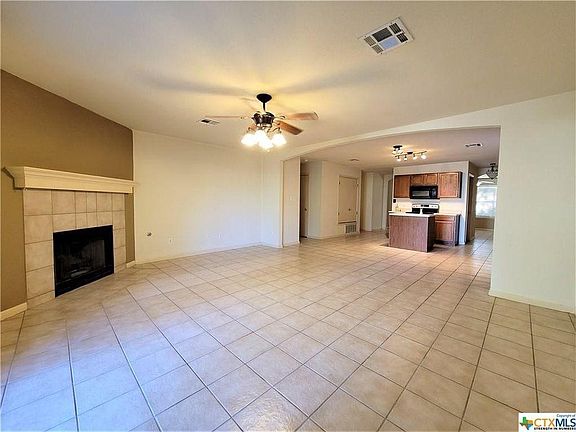 5th image of 166 Covent Dr
