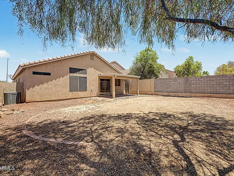 905 E Potter Dr — Photo 27