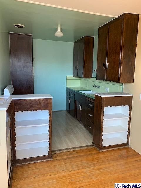 1st image of 1217 N Kingsley Dr #6
