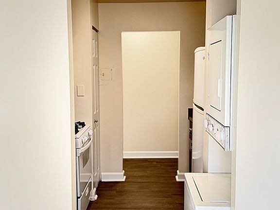 3rd image of 2903 Dover Ln