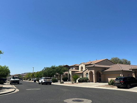 4th image of 43021 N 43rd Dr