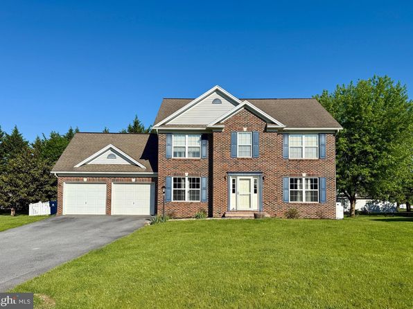 13201 Shawnee Cir E, Waynesboro, PA 17268