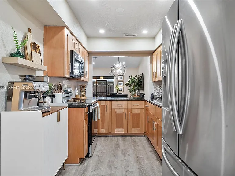 1581 NW 98th Way #1581 — Photo 21