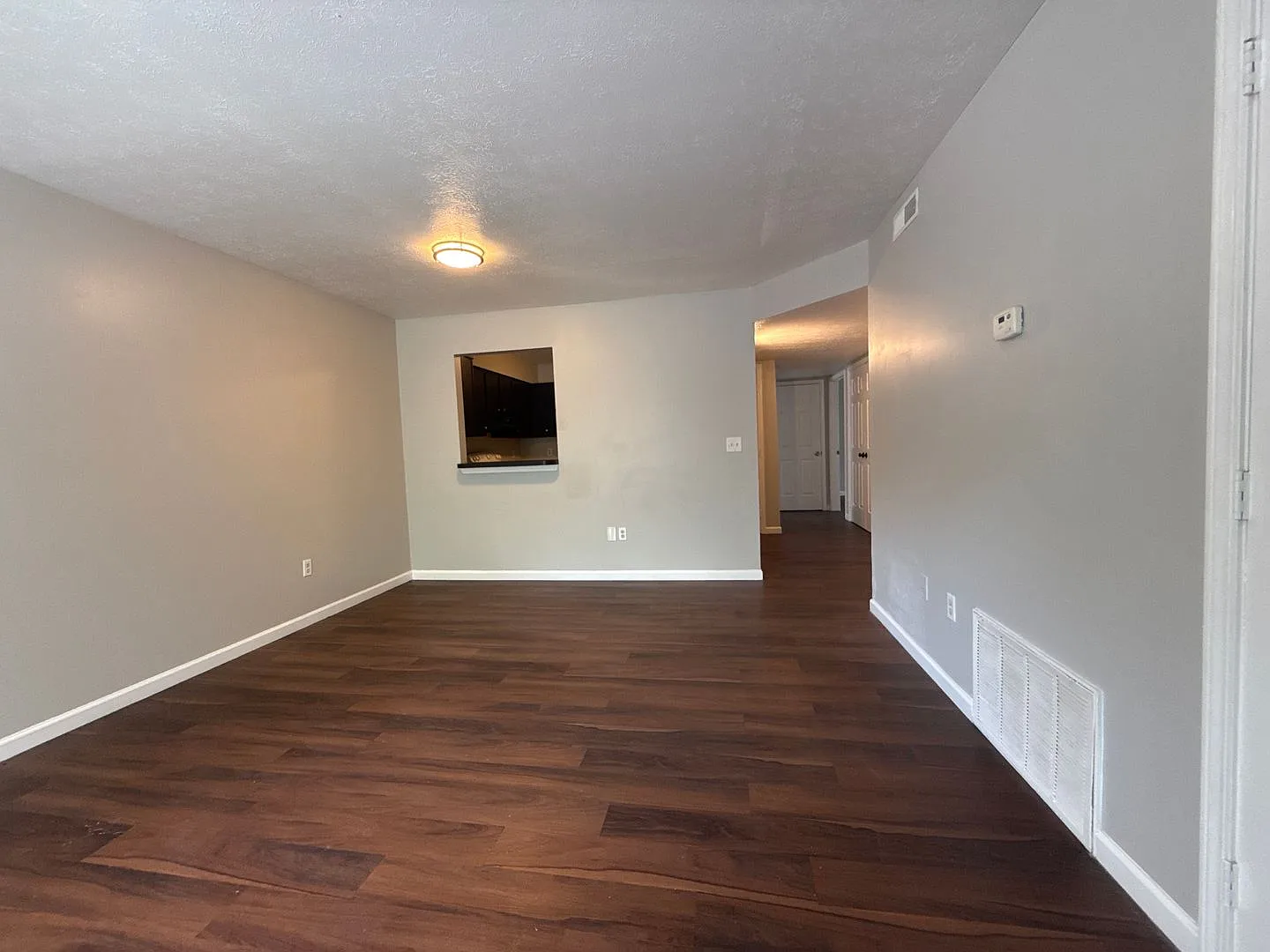 2702 Greenwood Ave — Photo 4
