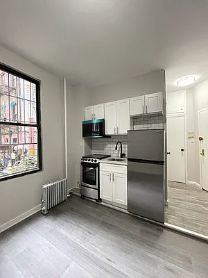 Rented by Peter R. Hungerford, LREB | media 18