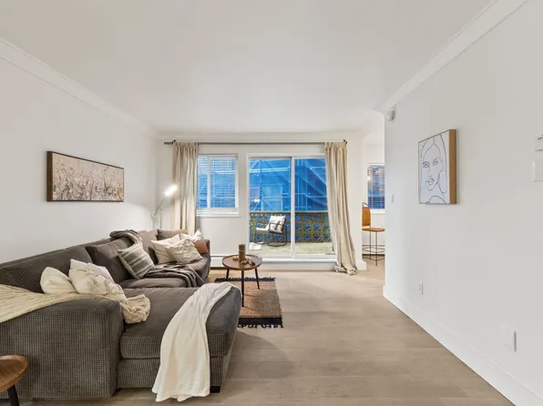 1540 E 4th Ave #104, Vancouver, BC V5N 1J8