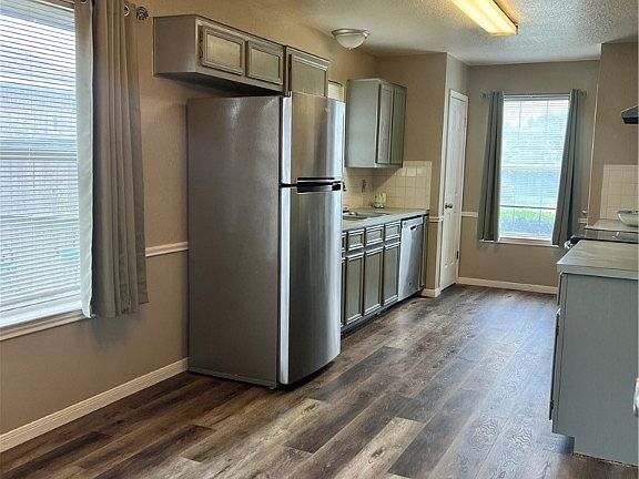 2nd image of 3813 Oak Valley Dr