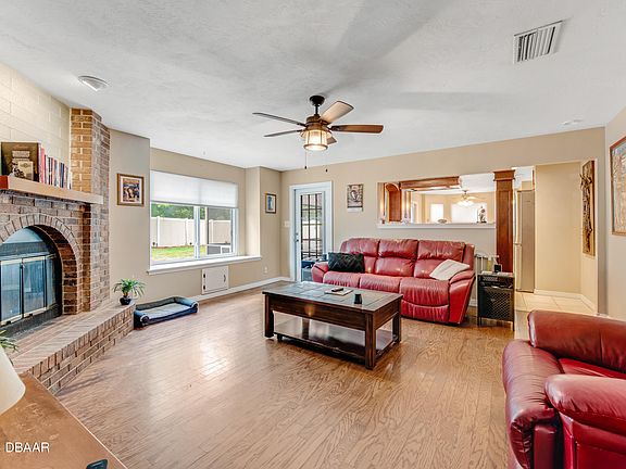 5th image of 70 Nightingale Ln