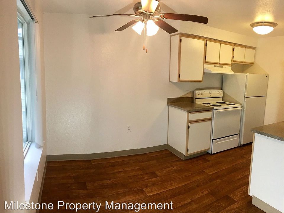 2nd image of 158 Bayview Way NE APT 101