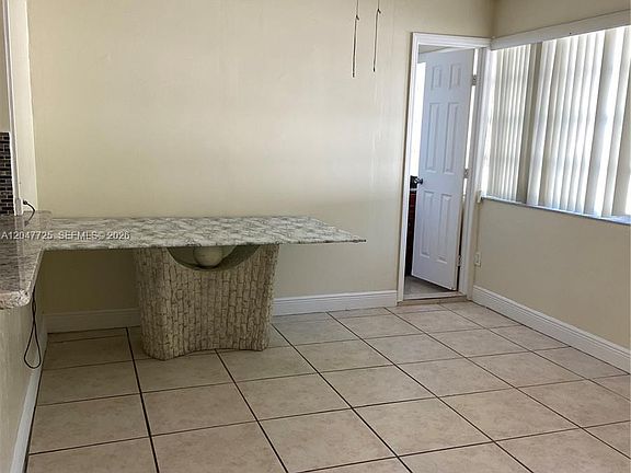 4th image of 800 NW 76th Ave
