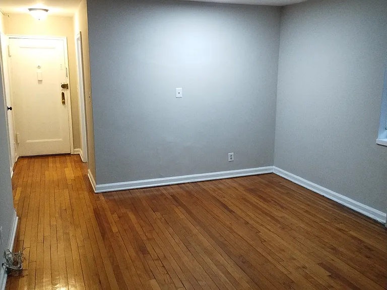 320 S Broadway #P1 — Photo 5