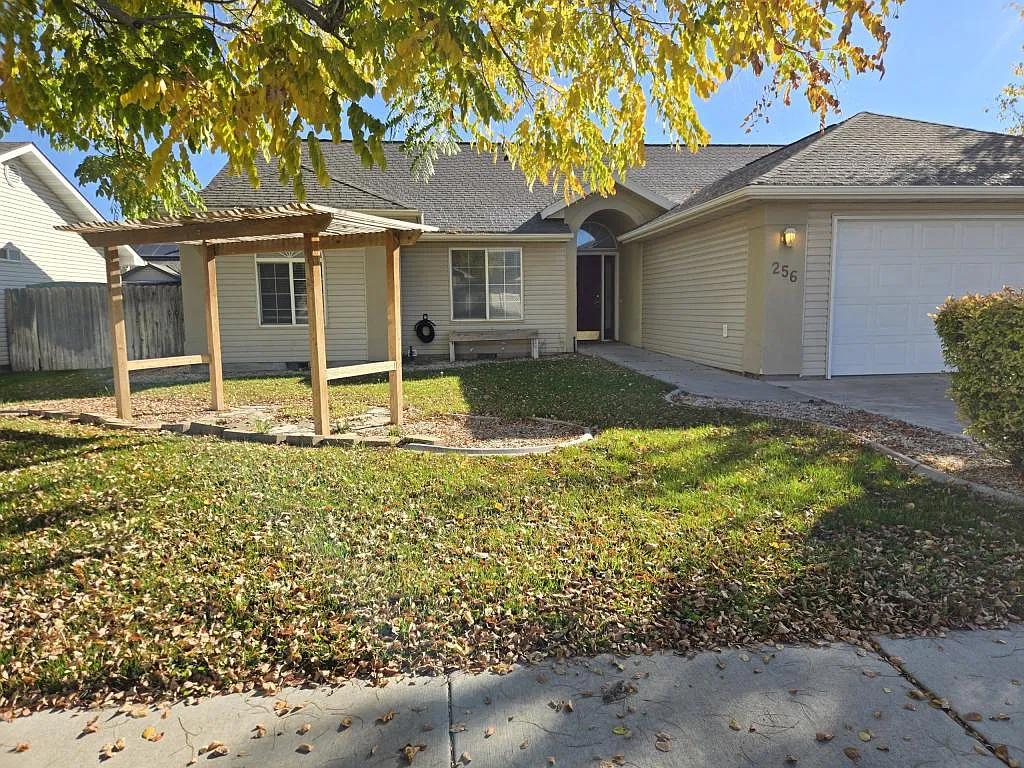 256 Cedar Park Cir. — Photo 3