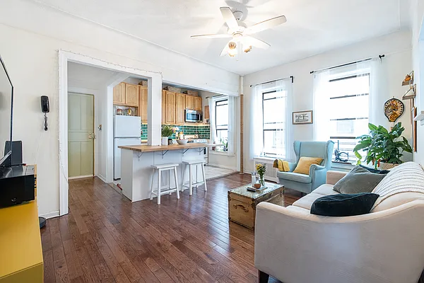 Sold by Brick&Mortar | media 1