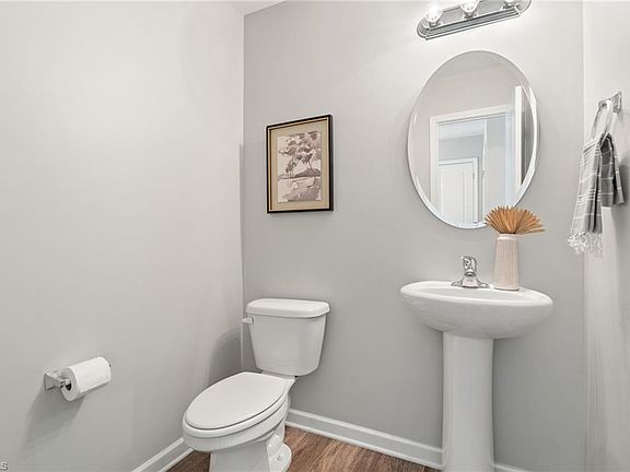 5th image of 1316 Aurora Glen Dr