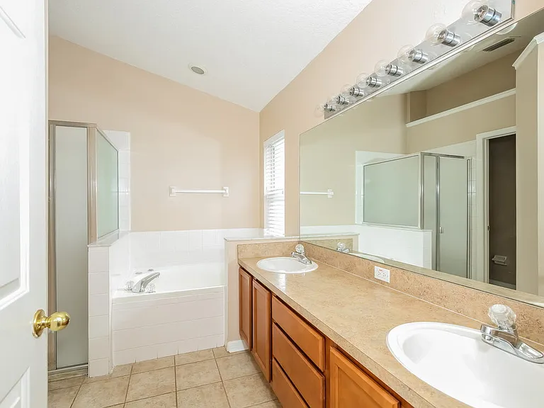 8606 Baneberry Ct — Photo 12