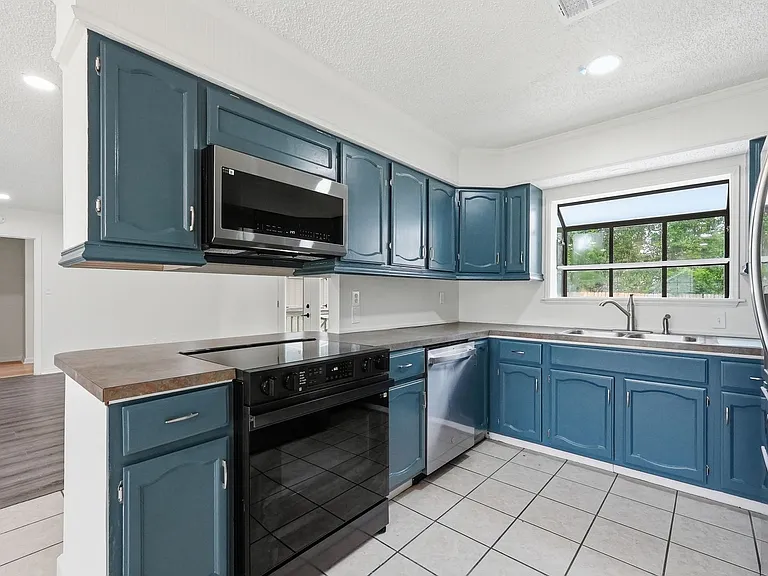 32 Cascabellas St — Photo 12