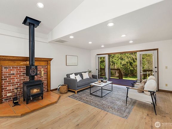 3rd image of 164 Valley Ridge Rd