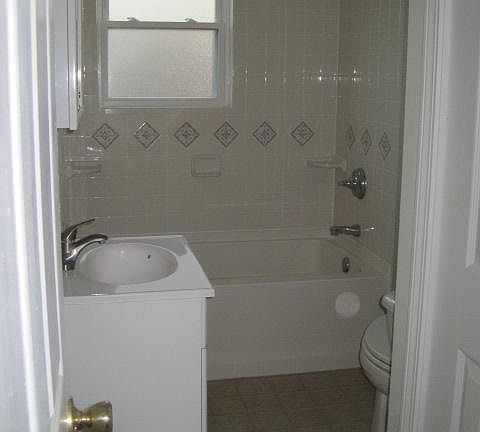 1st floor bathroom
