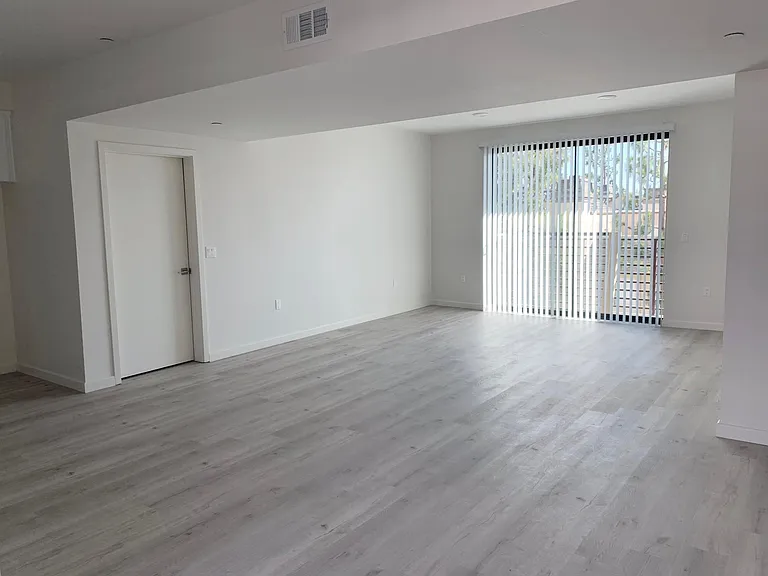7001 S La Tijera Blvd #7 — Photo 4