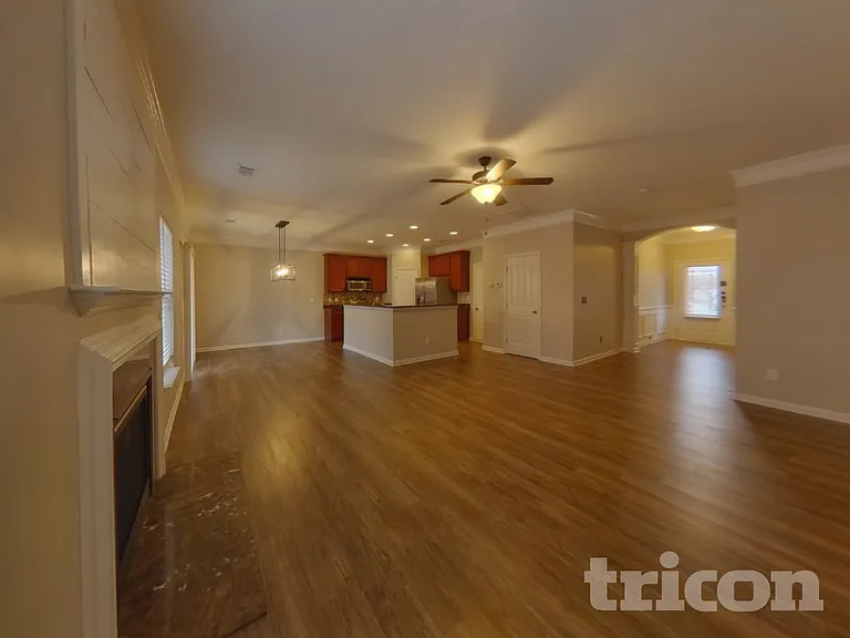 510 Norwell Ln — Photo 2