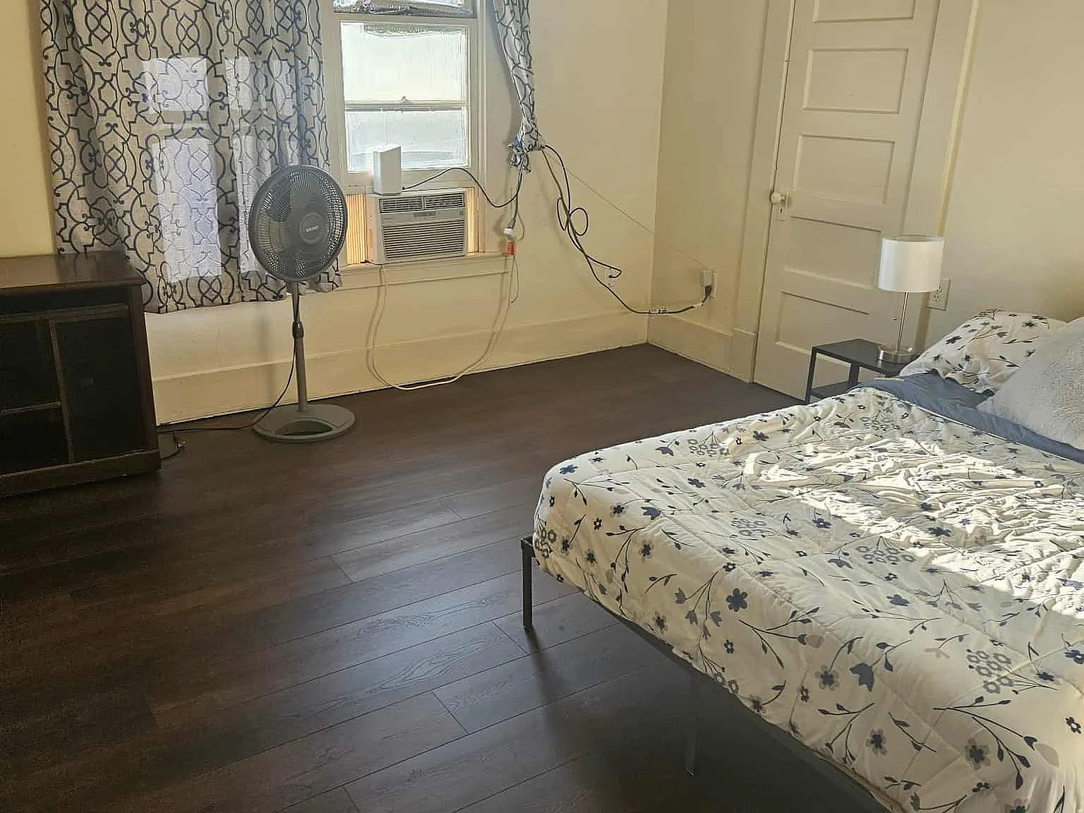 1 bed, 1000 sqft, $1,700 — Photo 4