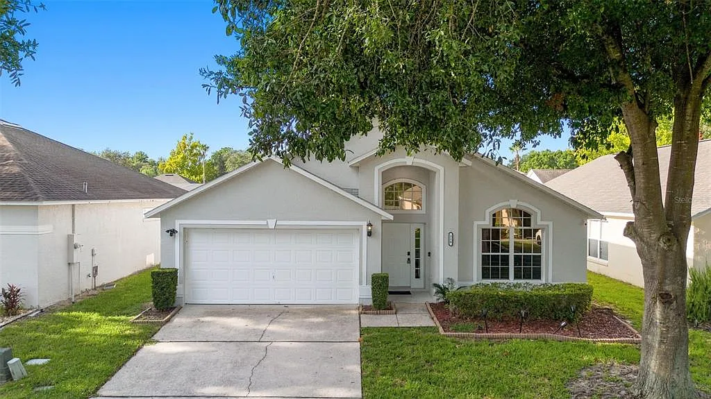 3 bed, 2.0 bath, 1905 sqft, $2,600 — Photo 2