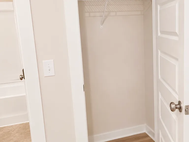 1013 Nature Ln — Photo 11