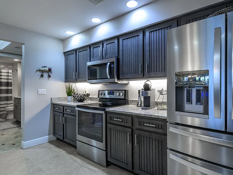 3313 Sunset Key Cir #107 — Photo 14