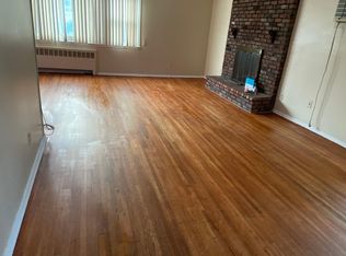 25 Hicks St, Valley Stream, NY 11580