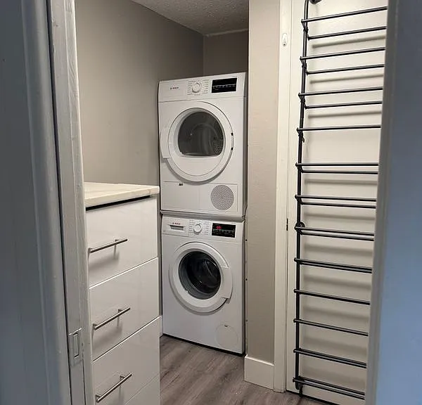200 Saint Andrews Blvd #1607 — Photo 3