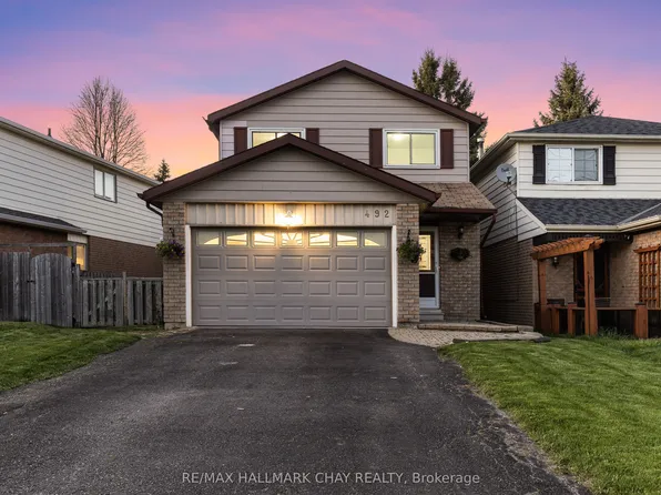492 Britannia Ave, Bradford West Gwillimbury, ON L3Z 1A7