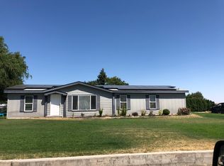 307 E 4th St, Lind, WA 99341