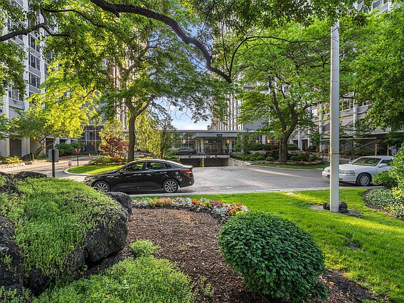 3rd image of 4250 N Marine Dr APT 2416