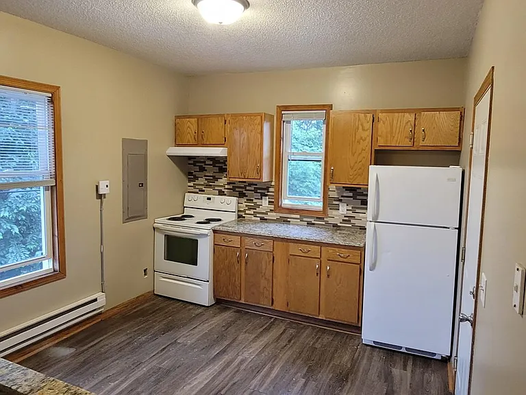 719 Wilson Ave #3 — Photo 1