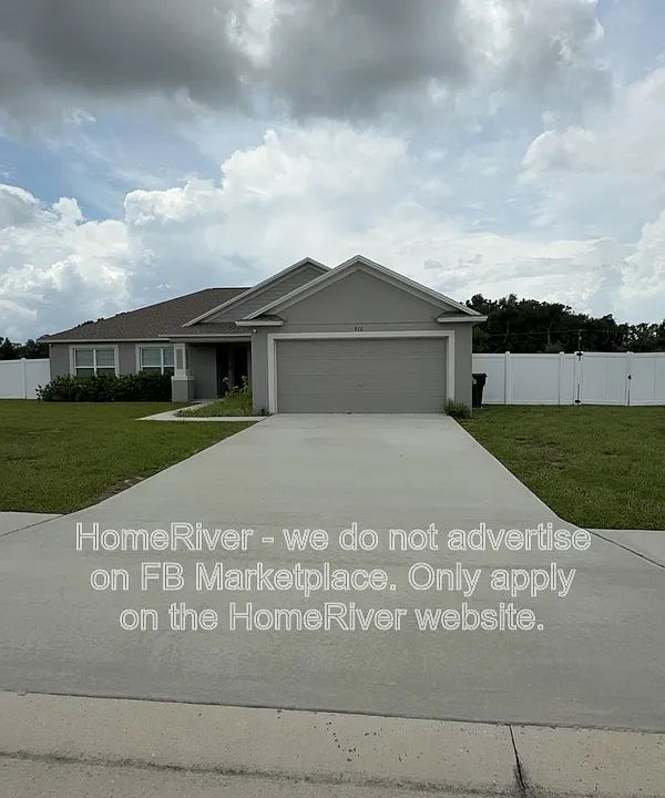 912 Lochland Loop