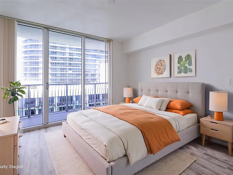 1750 N Bayshore Dr #3809 — Photo 5