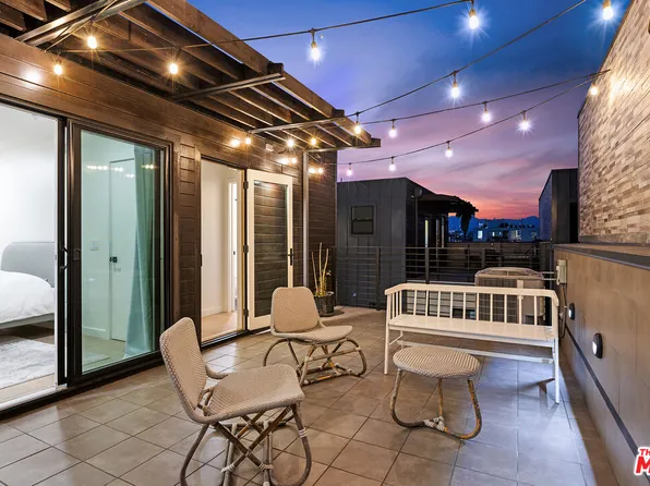 115 N Manhattan Pl, Los Angeles, CA 90004