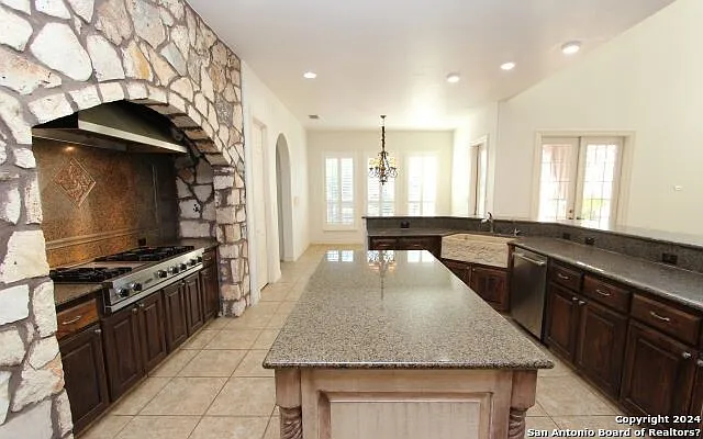 24402 Saddle Rock — Photo 10