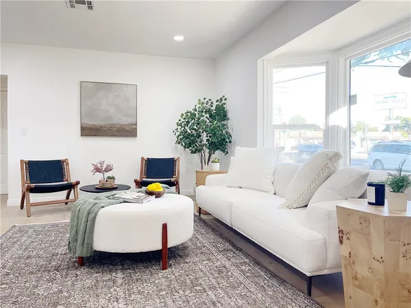 8517 Santa Fe Springs Rd, Whittier, CA 90606