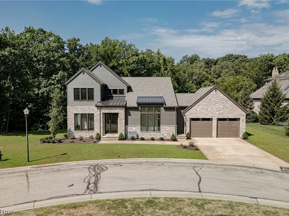 Sl3 Hamlet Ct, Cleveland, OH 44108