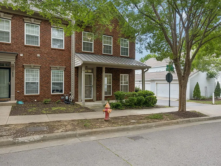 7855 Heaton Way — Photo 4