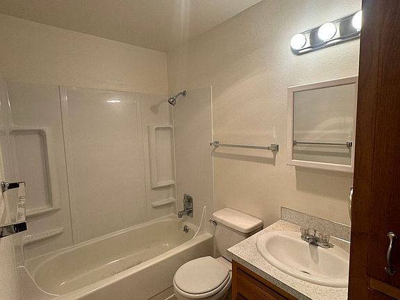 5th image of 106-108 S 10th St #106-3