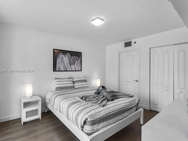 1200 Brickell Bay Dr #2915 — Photo 27
