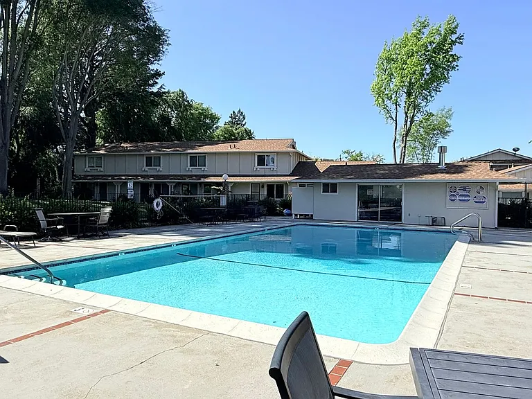 481 Carillo Ct — Photo 31